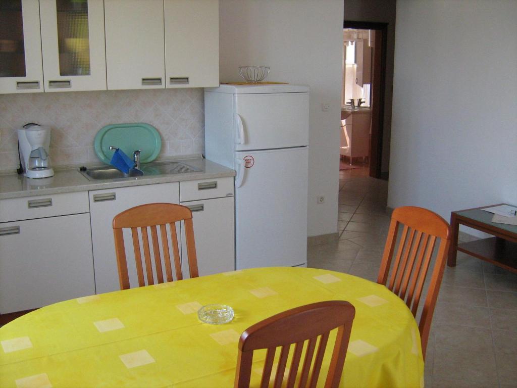 Apartments Bogovic Malinska Kamer foto