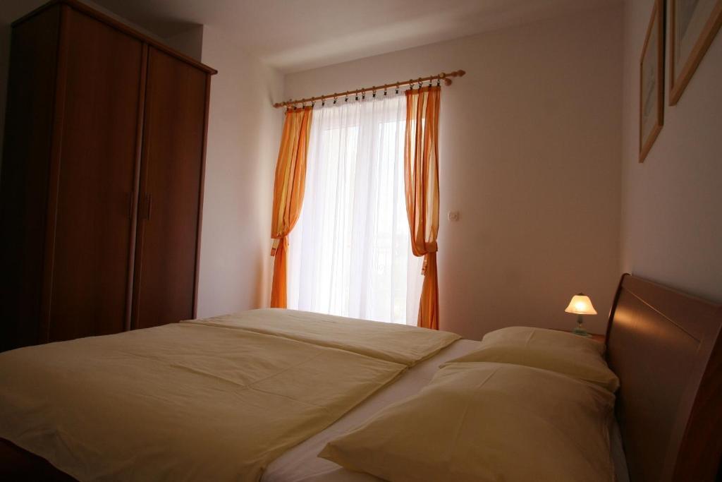 Apartments Bogovic Malinska Kamer foto